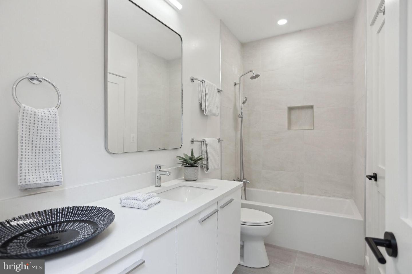 1746 LANIER PL NW #2, WASHINGTON, District Of Columbia 20009, 3 Bedrooms Bedrooms, ,3 BathroomsBathrooms,Residential,For sale,1746 LANIER PL NW #2,DCDC2203742 MLS # DCDC2203742