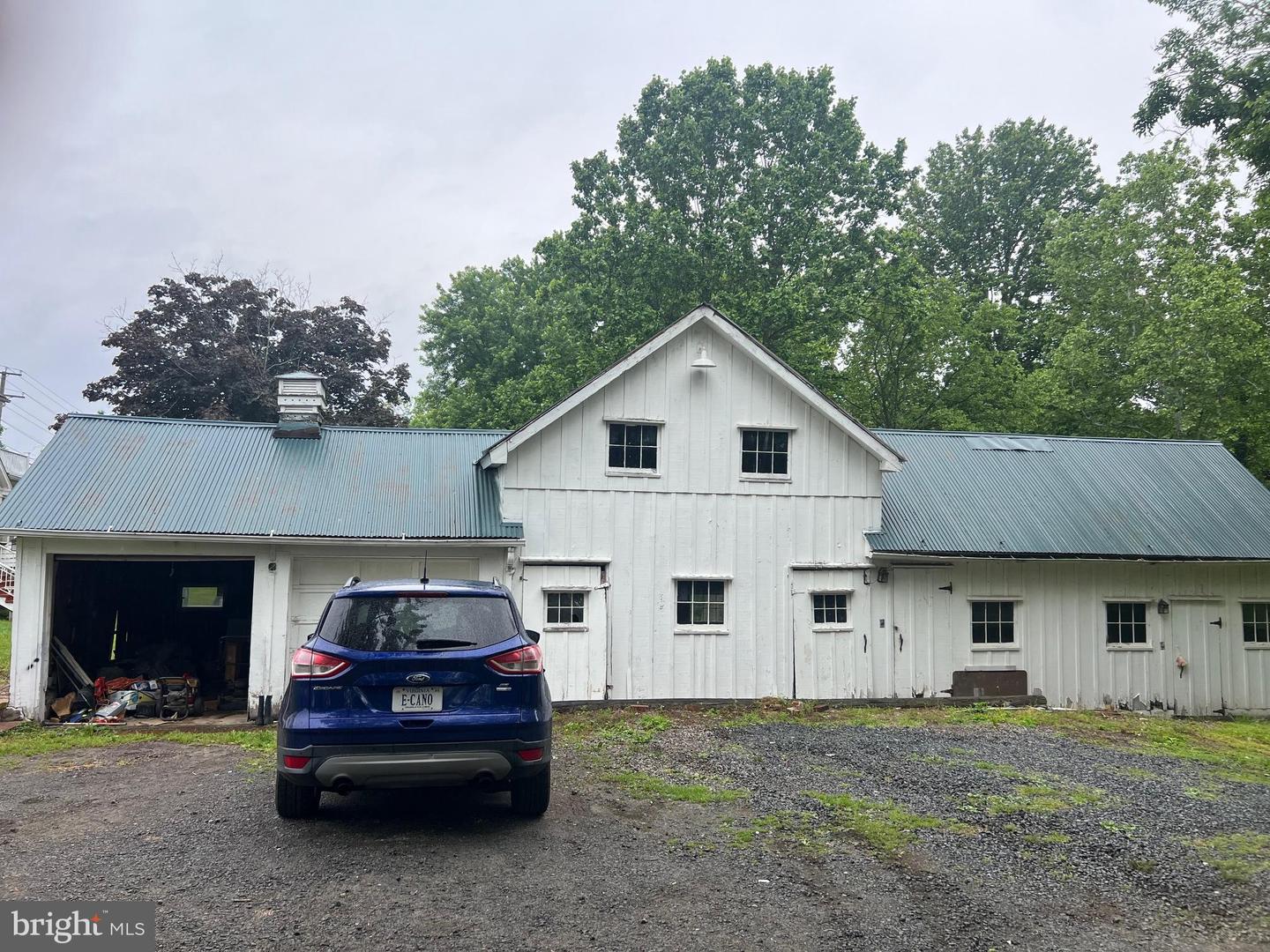 11706 LEESBURG PIKE, HERNDON, Virginia 20170, 7 Bedrooms Bedrooms, ,2 BathroomsBathrooms,Residential,For sale,11706 LEESBURG PIKE,VAFX2245006 MLS # VAFX2245006