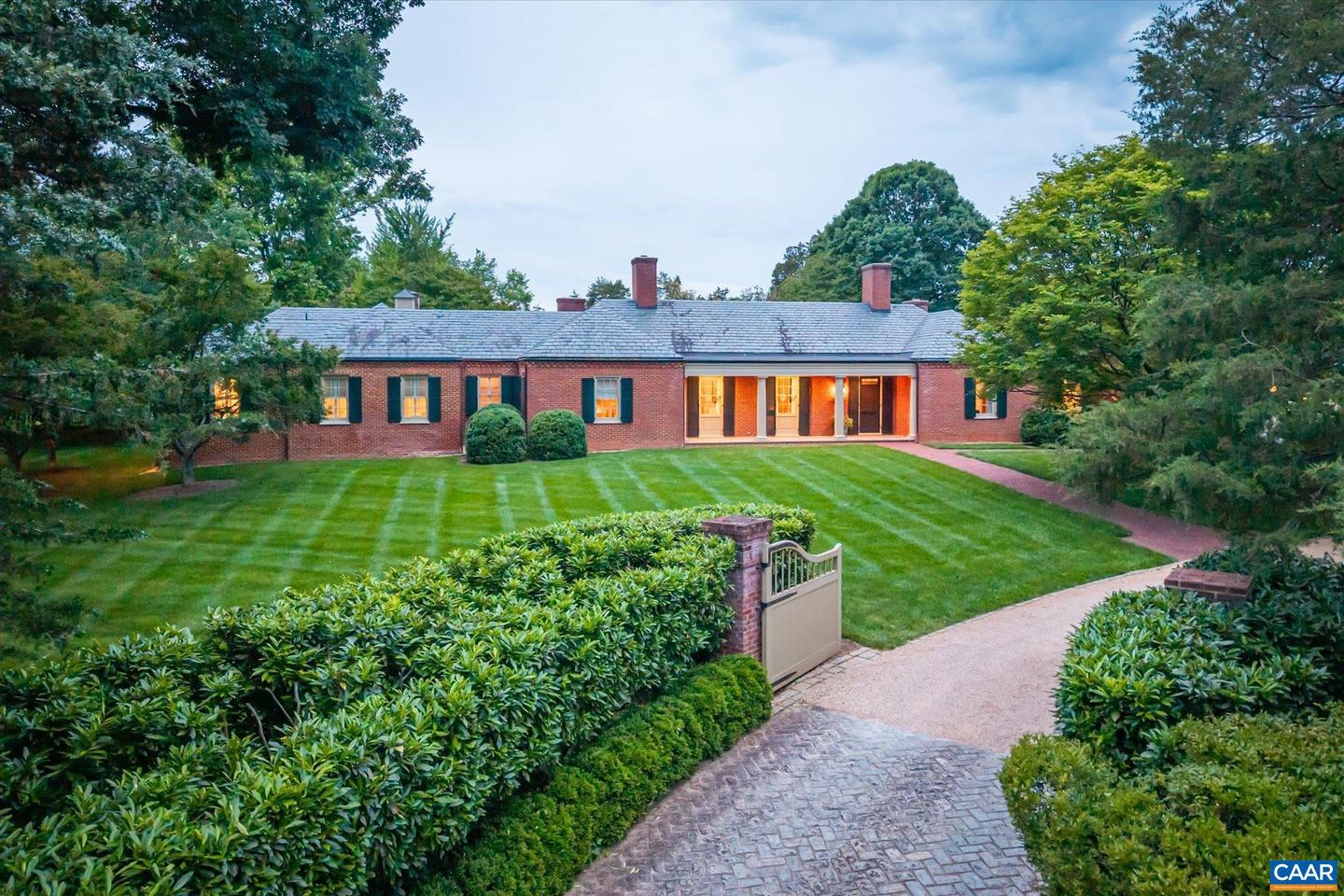 2215 BLUE RIDGE LN, CHARLOTTESVILLE, Virginia 22901, 4 Bedrooms Bedrooms, ,3 BathroomsBathrooms,Residential,For sale,2215 BLUE RIDGE LN,665286 MLS # 665286
