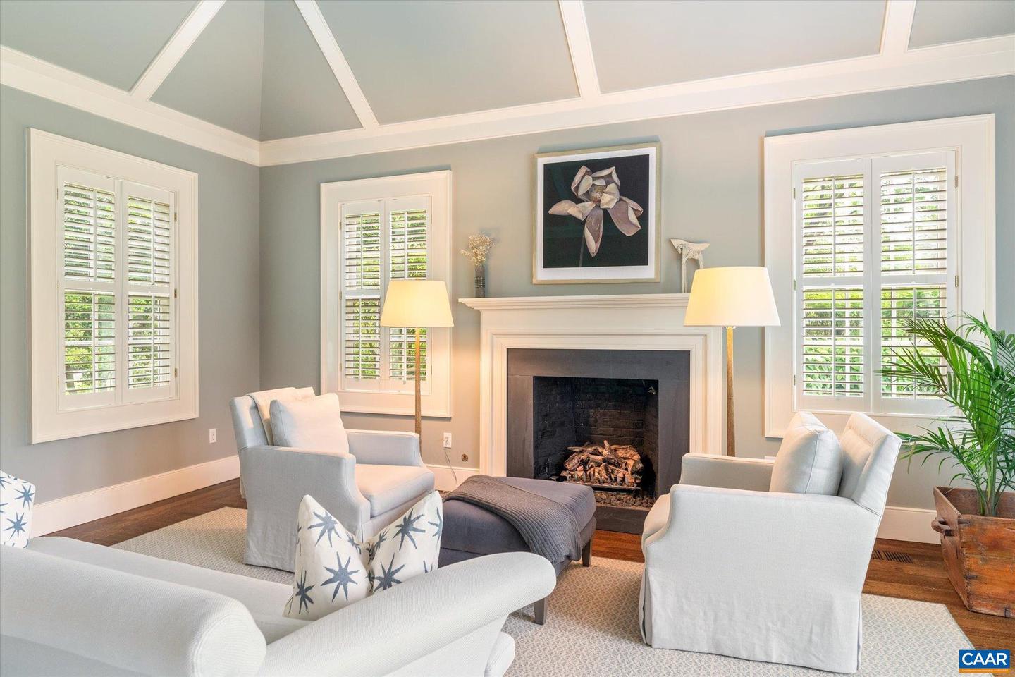 2215 BLUE RIDGE LN, CHARLOTTESVILLE, Virginia 22901, 4 Bedrooms Bedrooms, ,3 BathroomsBathrooms,Residential,For sale,2215 BLUE RIDGE LN,665286 MLS # 665286
