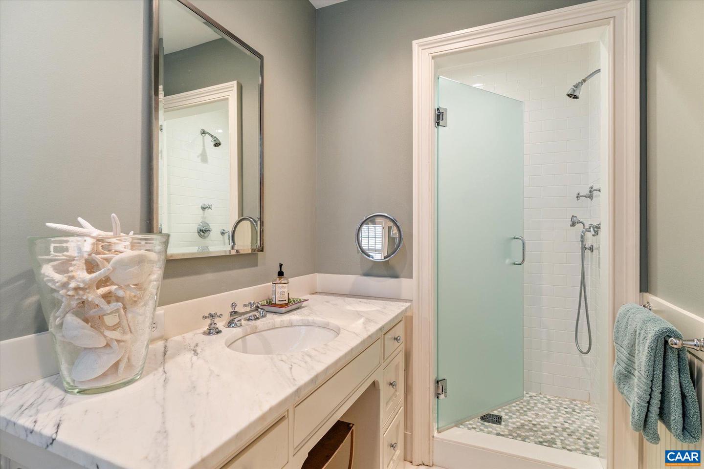2215 BLUE RIDGE LN, CHARLOTTESVILLE, Virginia 22901, 4 Bedrooms Bedrooms, ,3 BathroomsBathrooms,Residential,For sale,2215 BLUE RIDGE LN,665286 MLS # 665286