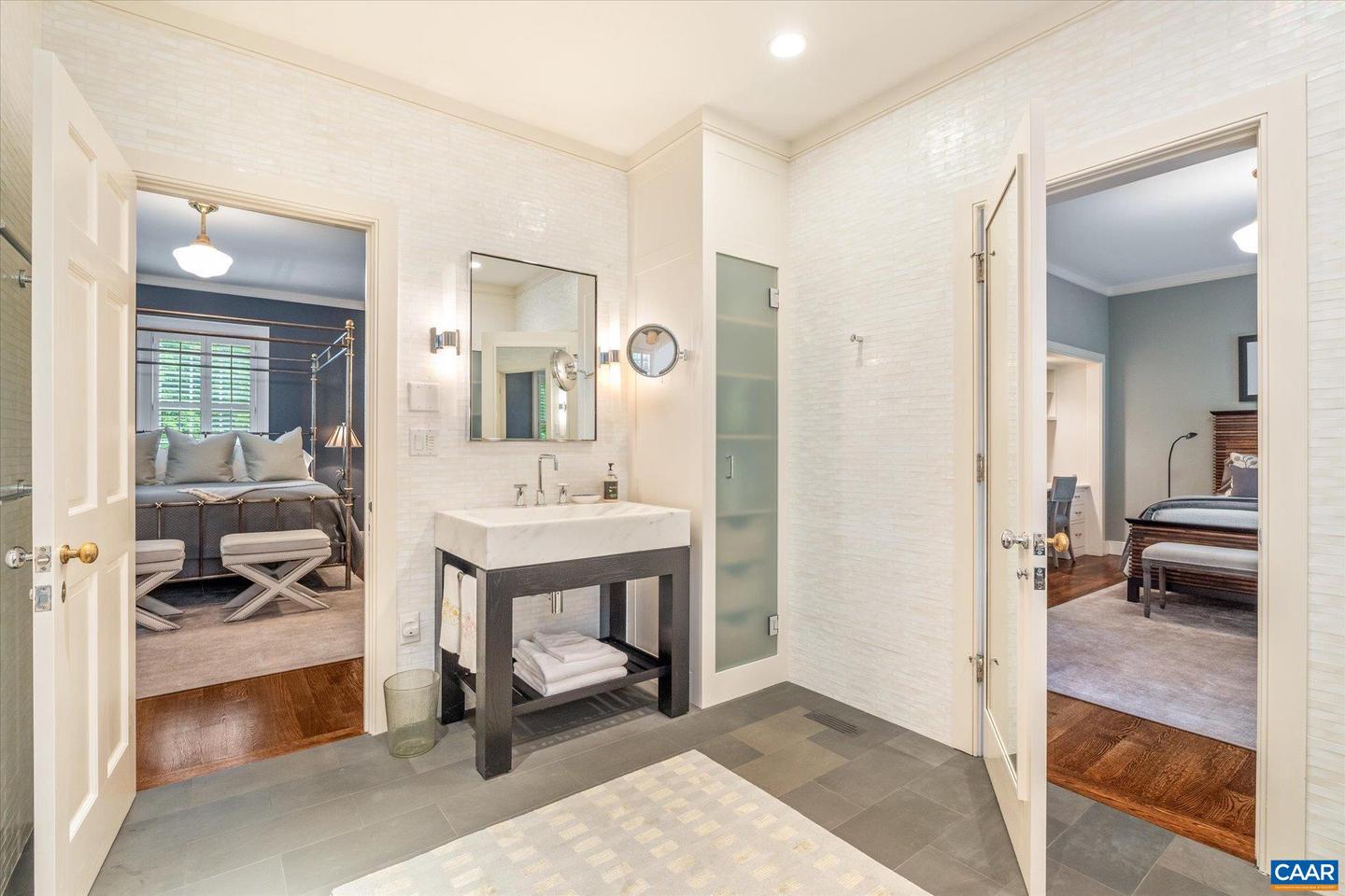 2215 BLUE RIDGE LN, CHARLOTTESVILLE, Virginia 22901, 4 Bedrooms Bedrooms, ,3 BathroomsBathrooms,Residential,For sale,2215 BLUE RIDGE LN,665286 MLS # 665286
