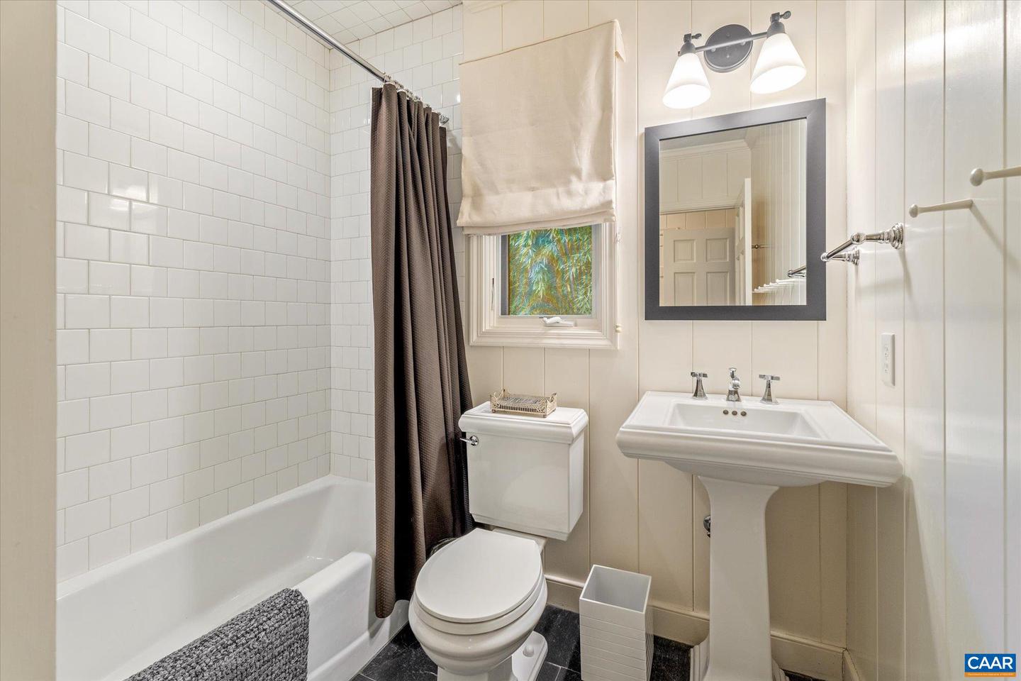 2215 BLUE RIDGE LN, CHARLOTTESVILLE, Virginia 22901, 4 Bedrooms Bedrooms, ,3 BathroomsBathrooms,Residential,For sale,2215 BLUE RIDGE LN,665286 MLS # 665286
