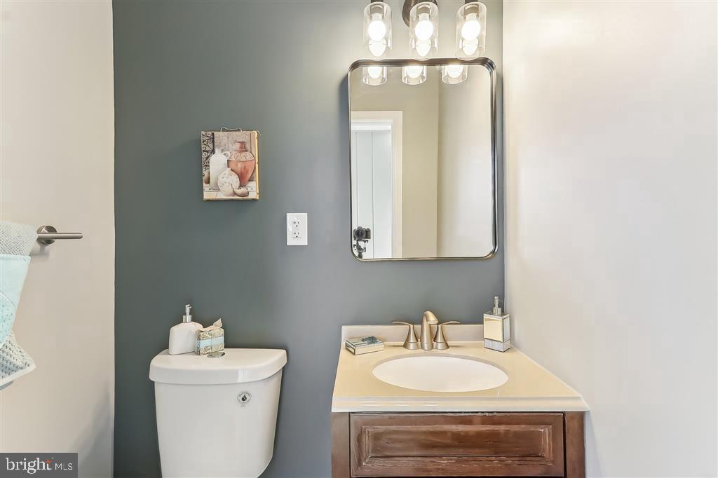 3141 CHEPSTOW LN, FALLS CHURCH, Virginia 22042, 4 Bedrooms Bedrooms, ,3 BathroomsBathrooms,Residential,For sale,3141 CHEPSTOW LN,VAFX2245018 MLS # VAFX2245018