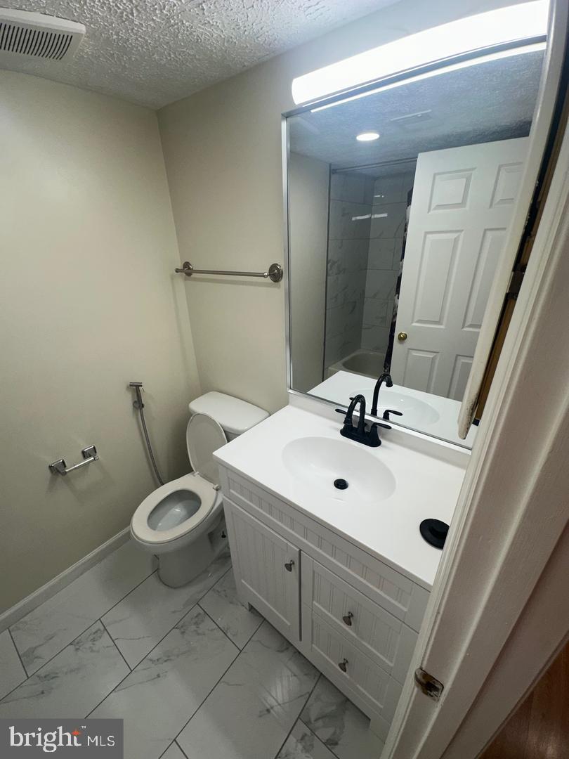 3371 YOST LN #C-202, DUMFRIES, Virginia 22026, 2 Bedrooms Bedrooms, ,2 BathroomsBathrooms,Residential,For sale,3371 YOST LN #C-202,VAPW2096130 MLS # VAPW2096130