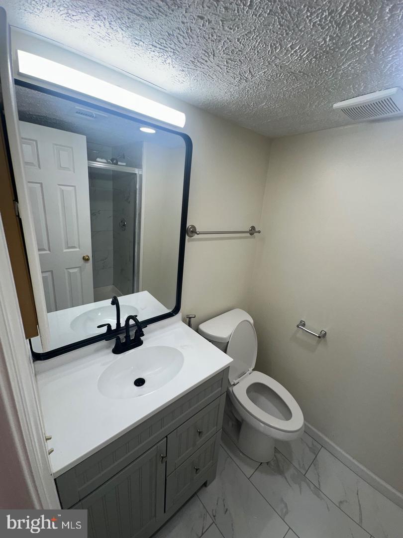 3371 YOST LN #C-202, DUMFRIES, Virginia 22026, 2 Bedrooms Bedrooms, ,2 BathroomsBathrooms,Residential,For sale,3371 YOST LN #C-202,VAPW2096130 MLS # VAPW2096130