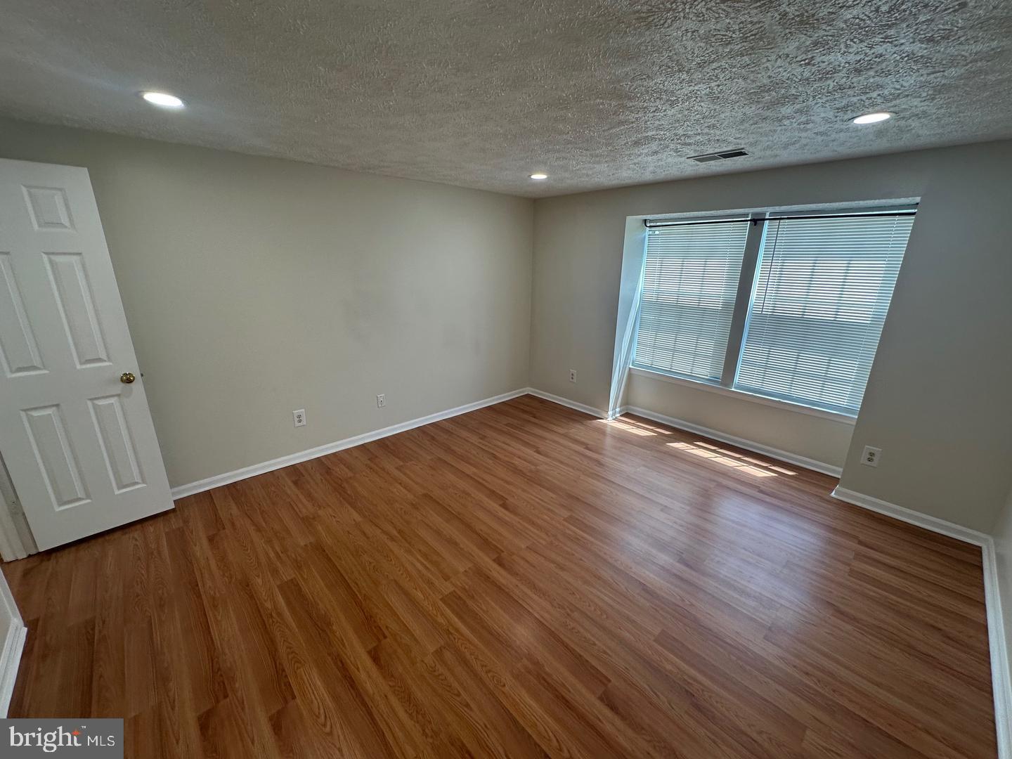 3371 YOST LN #C-202, DUMFRIES, Virginia 22026, 2 Bedrooms Bedrooms, ,2 BathroomsBathrooms,Residential,For sale,3371 YOST LN #C-202,VAPW2096130 MLS # VAPW2096130