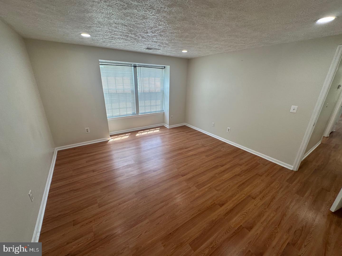 3371 YOST LN #C-202, DUMFRIES, Virginia 22026, 2 Bedrooms Bedrooms, ,2 BathroomsBathrooms,Residential,For sale,3371 YOST LN #C-202,VAPW2096130 MLS # VAPW2096130