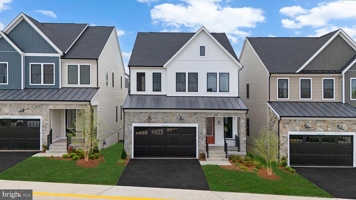 44494 COALPORT SQ, ASHBURN, Virginia 20147, 4 Bedrooms Bedrooms, ,3 BathroomsBathrooms,Residential,For sale,44494 COALPORT SQ,VALO2098610 MLS # VALO2098610