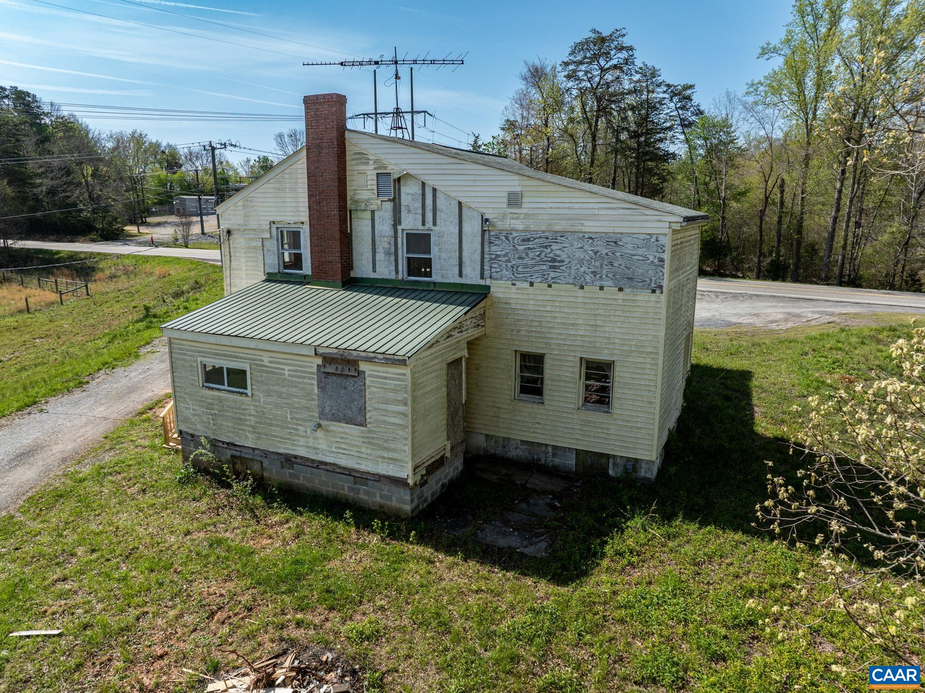 2624 ANDERSON HWY, DILLWYN, Virginia 23936, ,Residential,2624 ANDERSON HWY,663545 MLS # 663545