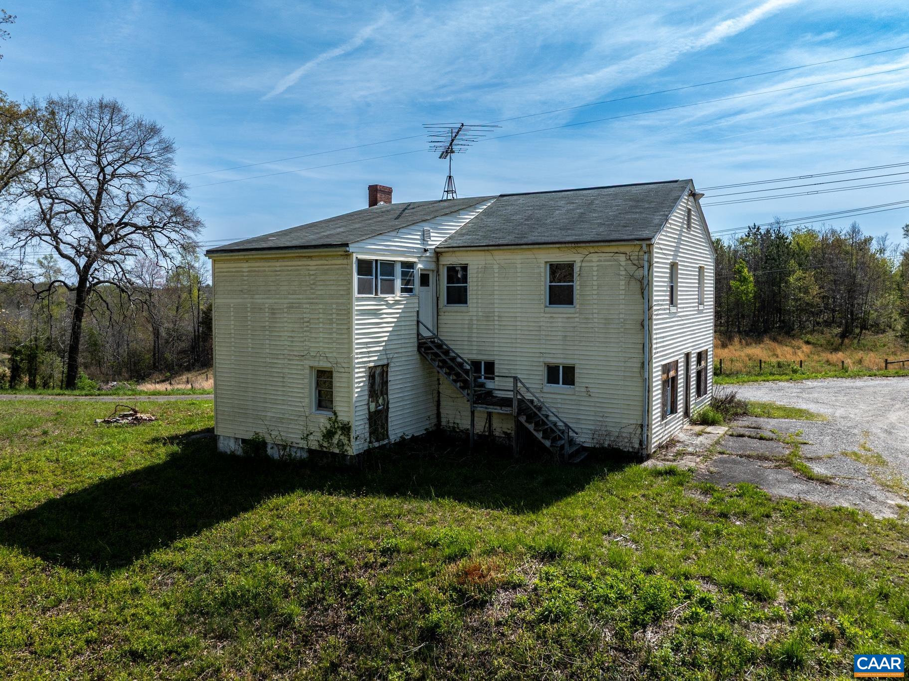 2624 ANDERSON HWY, DILLWYN, Virginia 23936, ,Residential,2624 ANDERSON HWY,663545 MLS # 663545