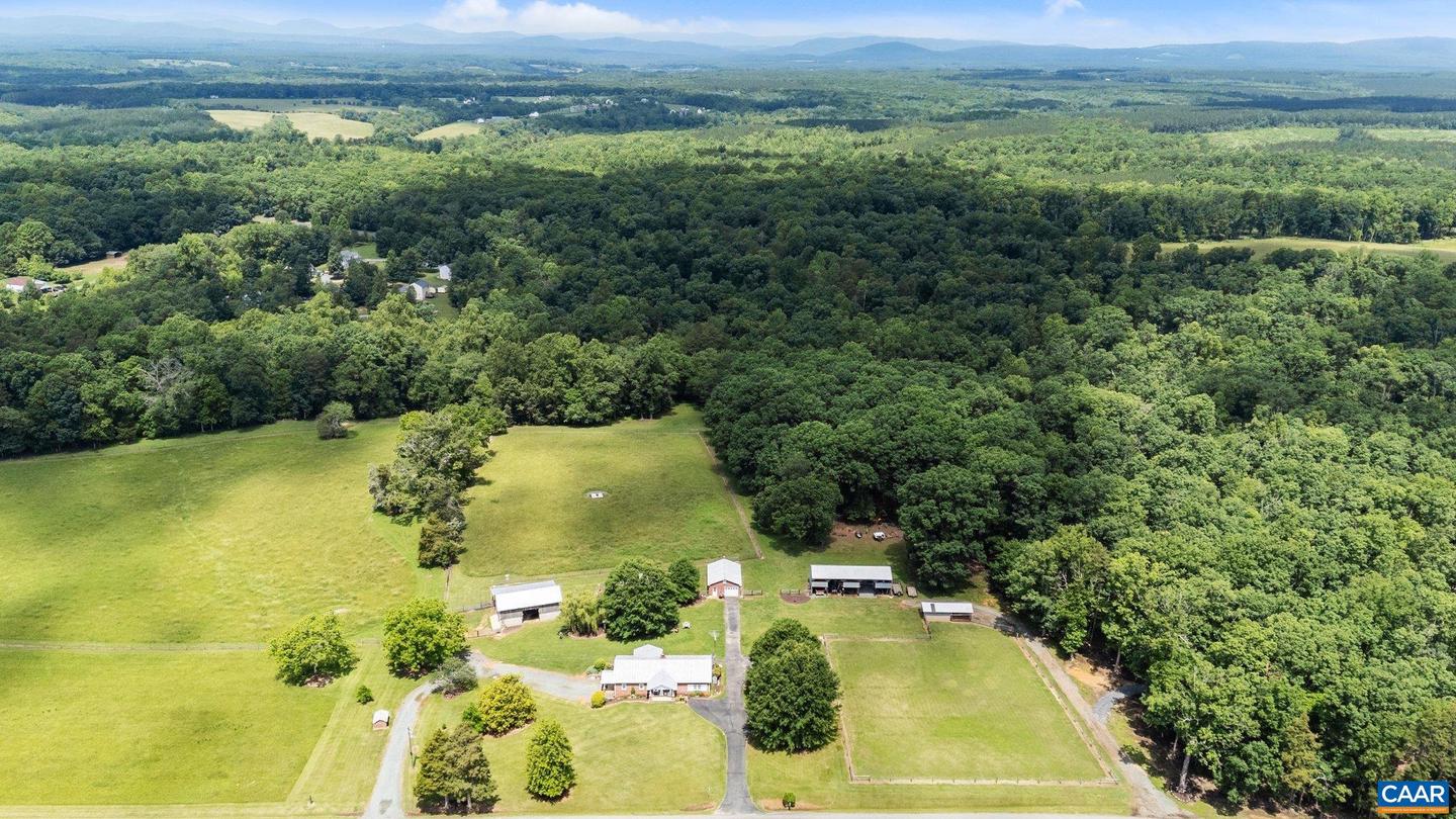 725 TRANSCO RD, SCOTTSVILLE, Virginia 24590, 5 Bedrooms Bedrooms, ,Farm,For sale,725 TRANSCO RD,665320 MLS # 665320