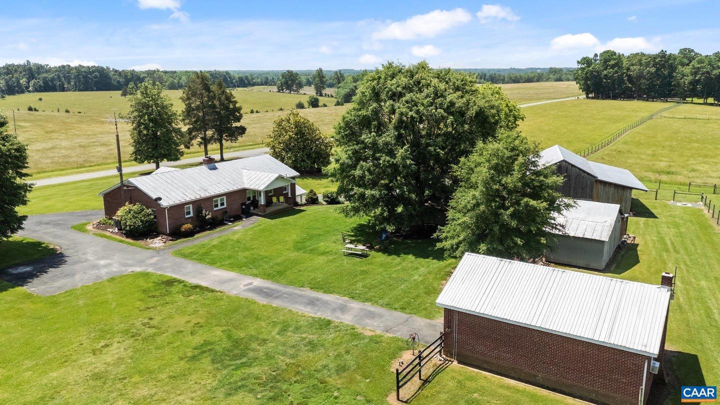 725 TRANSCO RD, SCOTTSVILLE, Virginia 24590, 5 Bedrooms Bedrooms, ,Farm,For sale,725 TRANSCO RD,665320 MLS # 665320