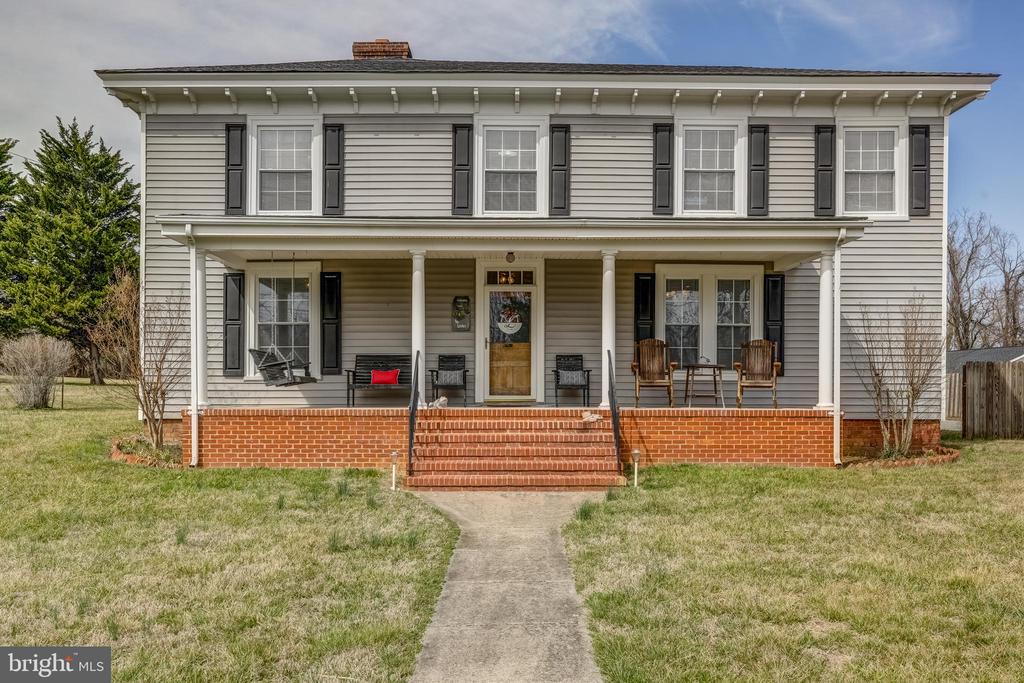 202 CUTLER AVE, LOUISA, Virginia 23093, 7 Bedrooms Bedrooms, ,4 BathroomsBathrooms,Residential,202 CUTLER AVE,VALA2007420 MLS # VALA2007420