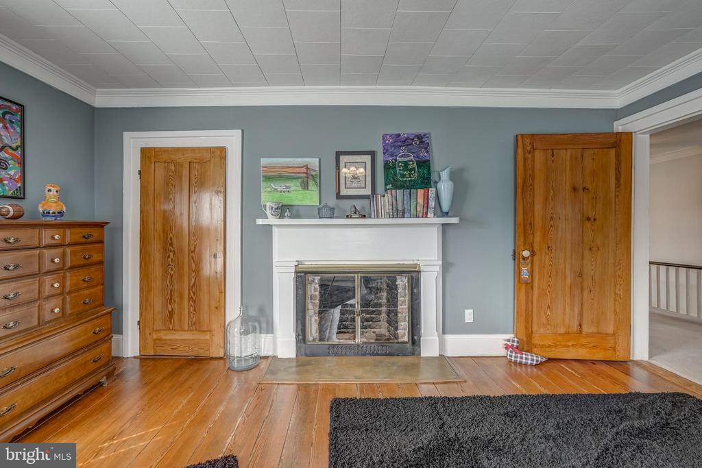 202 CUTLER AVE, LOUISA, Virginia 23093, 7 Bedrooms Bedrooms, ,4 BathroomsBathrooms,Residential,202 CUTLER AVE,VALA2007420 MLS # VALA2007420