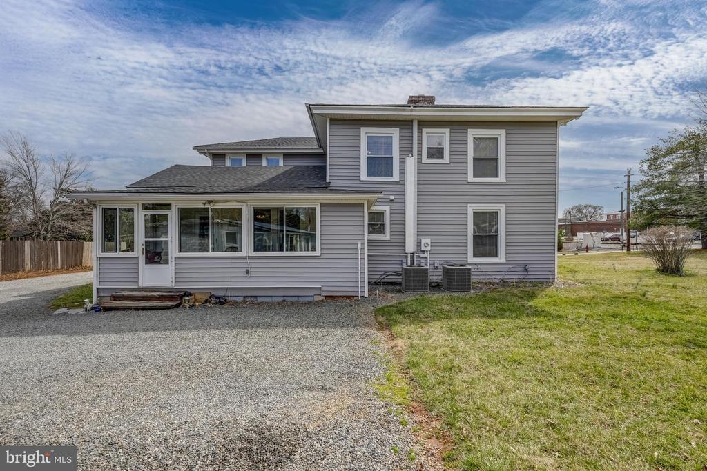 202 CUTLER AVE, LOUISA, Virginia 23093, 7 Bedrooms Bedrooms, ,4 BathroomsBathrooms,Residential,202 CUTLER AVE,VALA2007420 MLS # VALA2007420