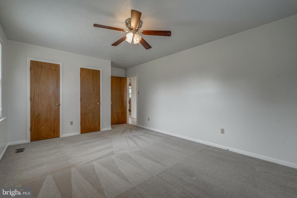 202 CUTLER AVE, LOUISA, Virginia 23093, 7 Bedrooms Bedrooms, ,4 BathroomsBathrooms,Residential,202 CUTLER AVE,VALA2007420 MLS # VALA2007420