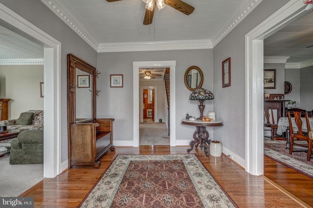 202 CUTLER AVE, LOUISA, Virginia 23093, 7 Bedrooms Bedrooms, ,4 BathroomsBathrooms,Residential,202 CUTLER AVE,VALA2007420 MLS # VALA2007420