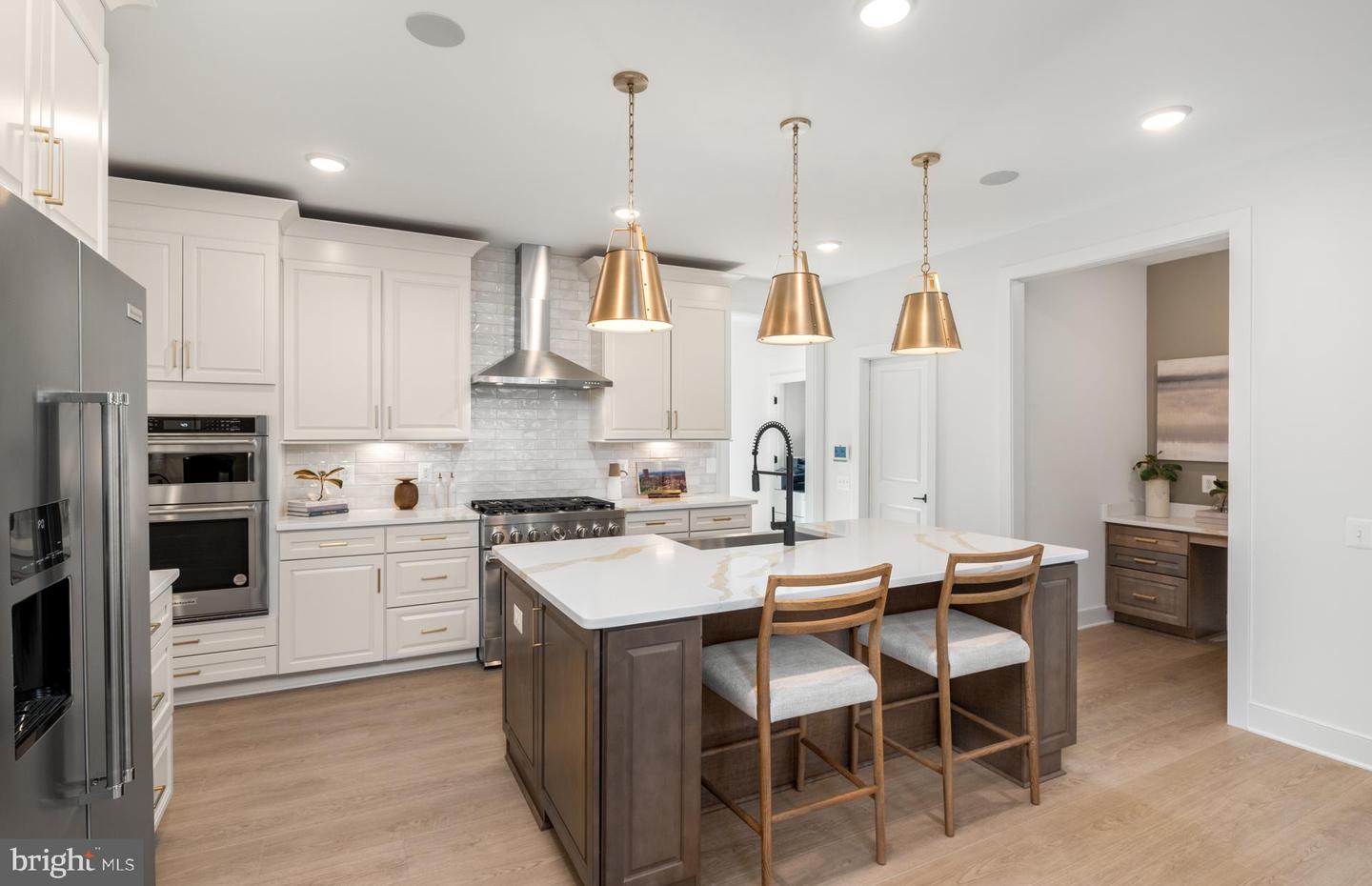 43049 FRIDAYS RUN LN, LEESBURG, Virginia 20176, 5 Bedrooms Bedrooms, ,5 BathroomsBathrooms,Residential,For sale,43049 FRIDAYS RUN LN,VALO2087010 MLS # VALO2087010