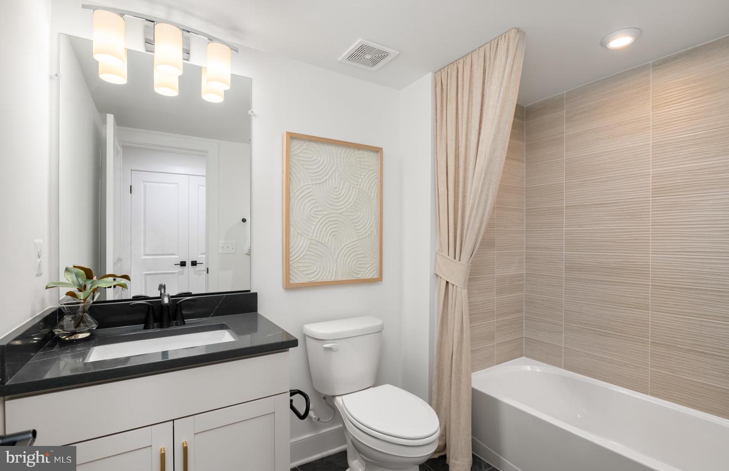 43049 FRIDAYS RUN LN, LEESBURG, Virginia 20176, 5 Bedrooms Bedrooms, ,5 BathroomsBathrooms,Residential,For sale,43049 FRIDAYS RUN LN,VALO2087010 MLS # VALO2087010