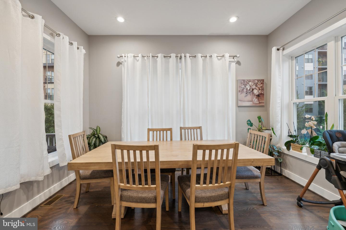 1221 S ROLFE ST, ARLINGTON, Virginia 22204, 5 Bedrooms Bedrooms, ,5 BathroomsBathrooms,Residential,For sale,1221 S ROLFE ST,VAAR2055042 MLS # VAAR2055042