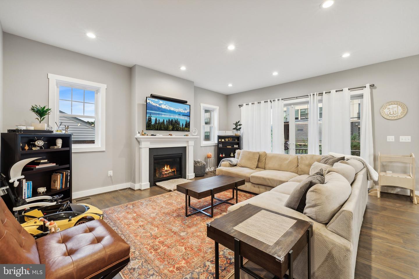 1221 S ROLFE ST, ARLINGTON, Virginia 22204, 5 Bedrooms Bedrooms, ,5 BathroomsBathrooms,Residential,For sale,1221 S ROLFE ST,VAAR2055042 MLS # VAAR2055042