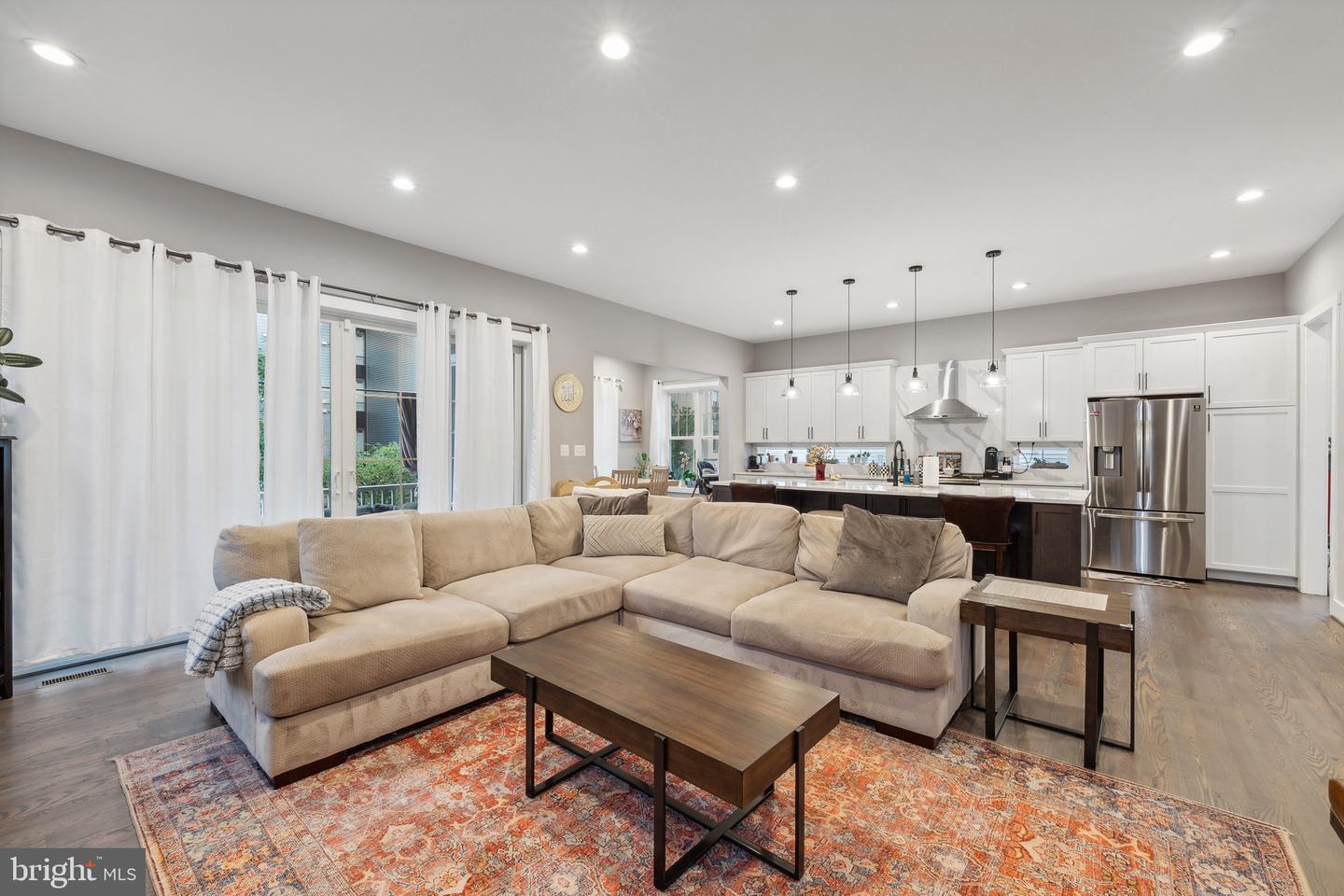 1221 S ROLFE ST, ARLINGTON, Virginia 22204, 5 Bedrooms Bedrooms, ,5 BathroomsBathrooms,Residential,For sale,1221 S ROLFE ST,VAAR2055042 MLS # VAAR2055042