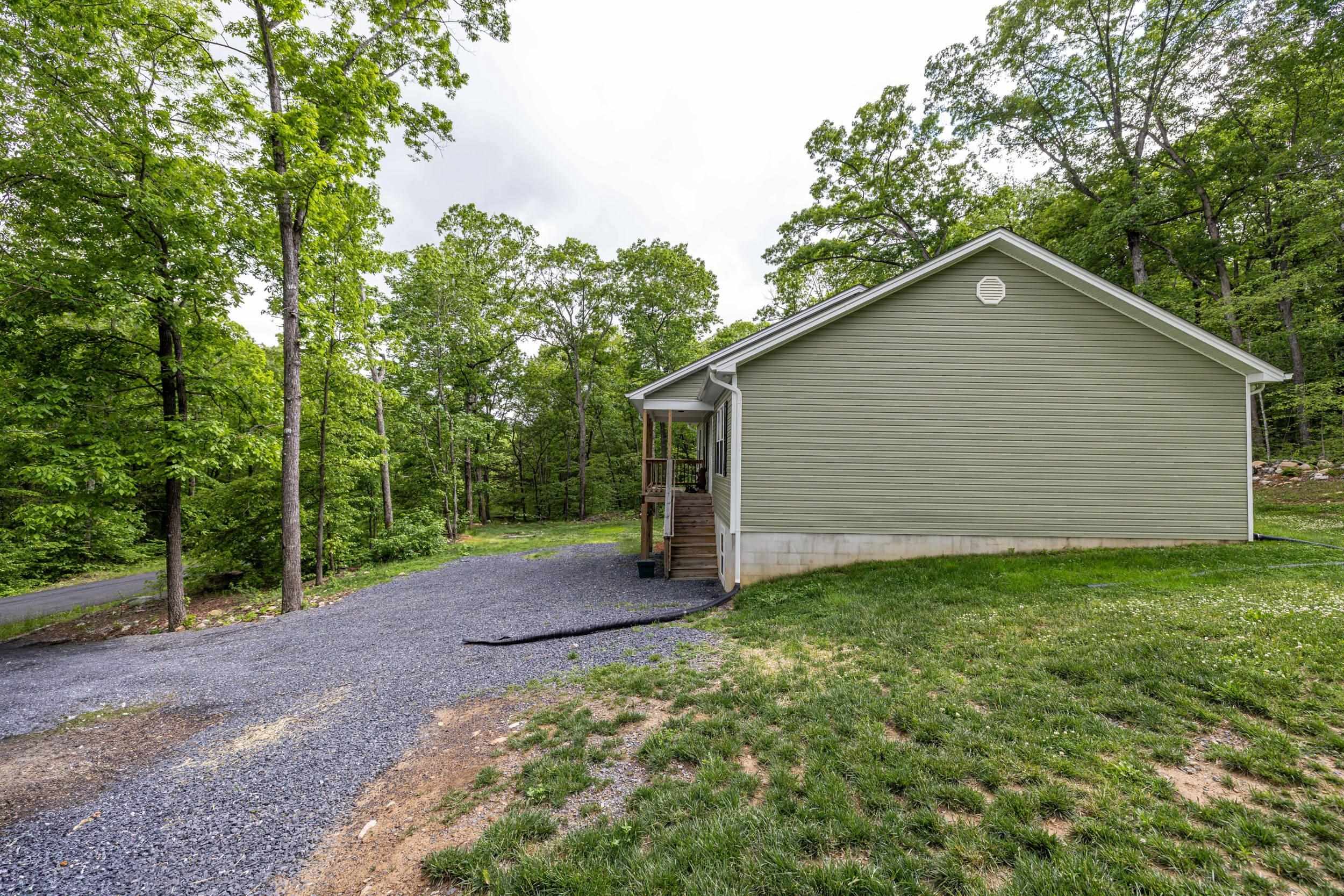 4001 MORELAND GAP RD, NEW MARKET, Virginia 22844, 3 Bedrooms Bedrooms, ,2 BathroomsBathrooms,Residential,4001 MORELAND GAP RD,664652 MLS # 664652
