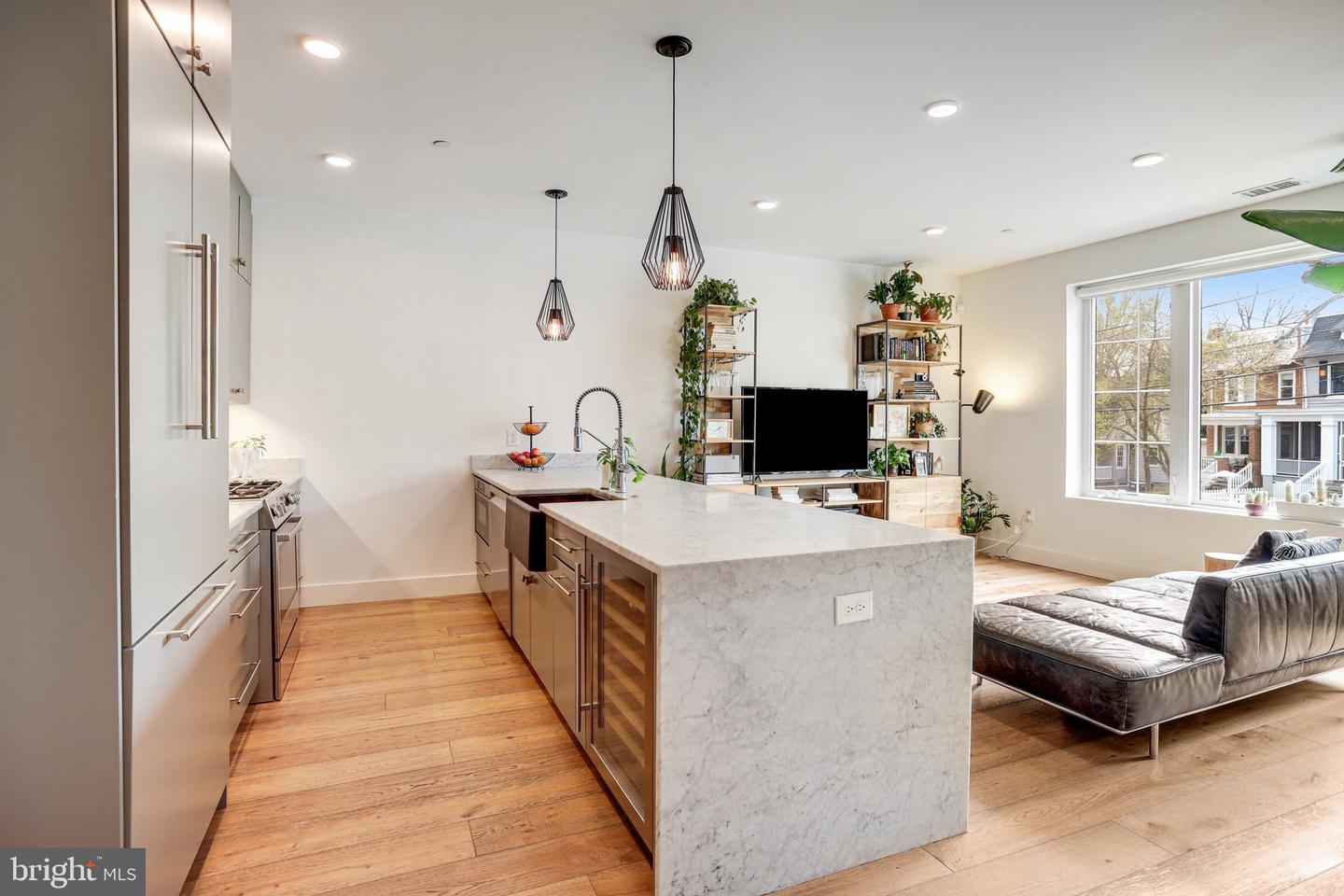2409 37TH ST NW #2, WASHINGTON, District Of Columbia 20007, 2 Bedrooms Bedrooms, ,2 BathroomsBathrooms,Residential,For sale,2409 37TH ST NW #2,DCDC2195688 MLS # DCDC2195688