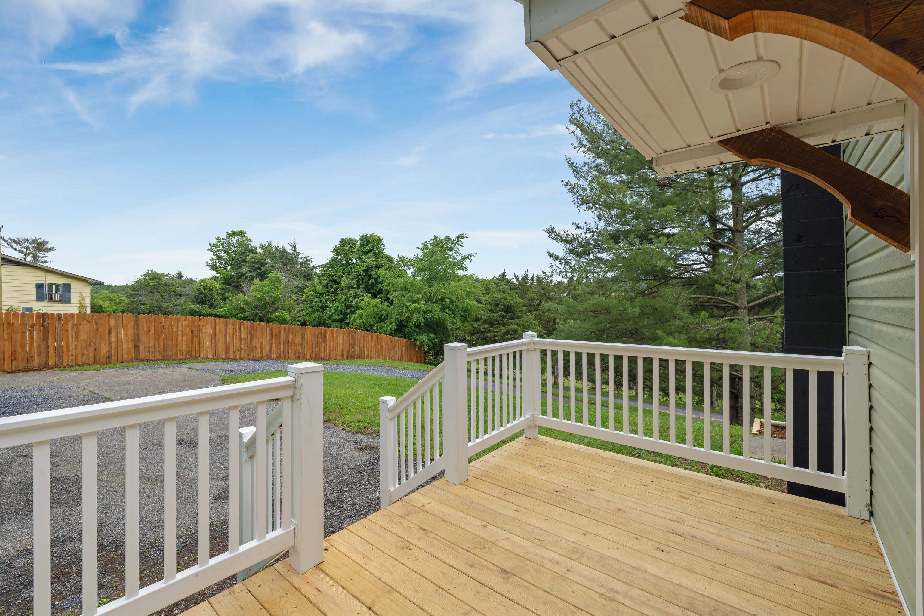 443 VALLEY PIKE RD, LEXINGTON, Virginia 24450, 3 Bedrooms Bedrooms, ,2 BathroomsBathrooms,Residential,443 VALLEY PIKE RD,665303 MLS # 665303