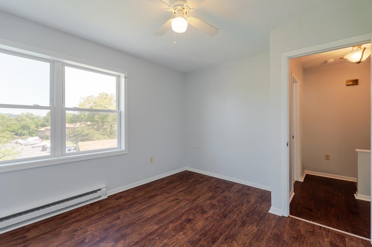 136 ATLANTIC AVE, BROADWAY, Virginia 22815, 2 Bedrooms Bedrooms, ,1 BathroomBathrooms,Residential,136 ATLANTIC AVE,665322 MLS # 665322