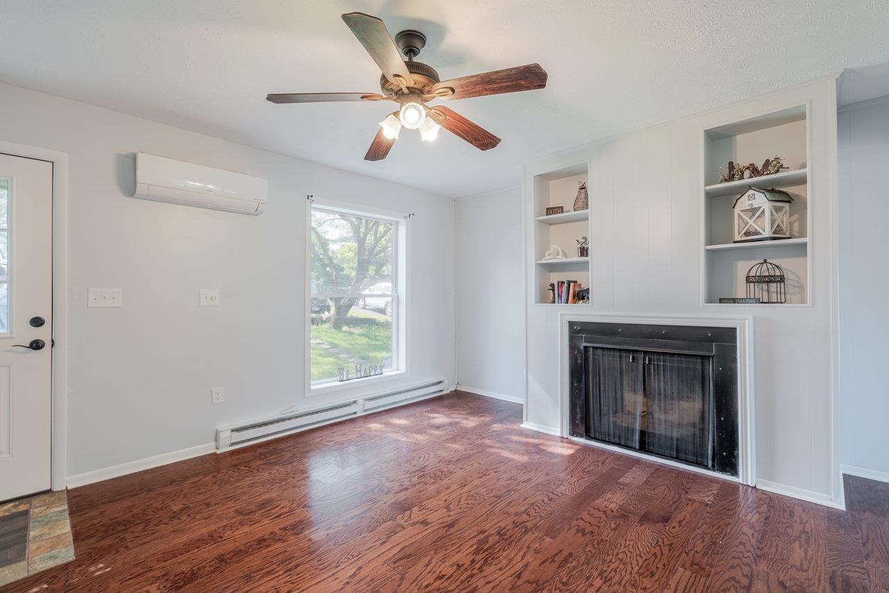 136 ATLANTIC AVE, BROADWAY, Virginia 22815, 2 Bedrooms Bedrooms, ,1 BathroomBathrooms,Residential,136 ATLANTIC AVE,665322 MLS # 665322