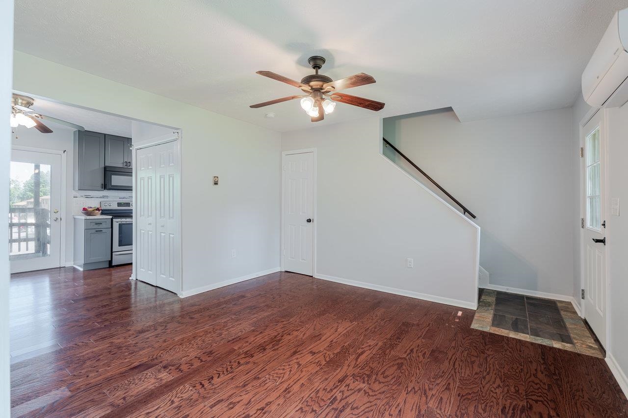 136 ATLANTIC AVE, BROADWAY, Virginia 22815, 2 Bedrooms Bedrooms, ,1 BathroomBathrooms,Residential,136 ATLANTIC AVE,665322 MLS # 665322