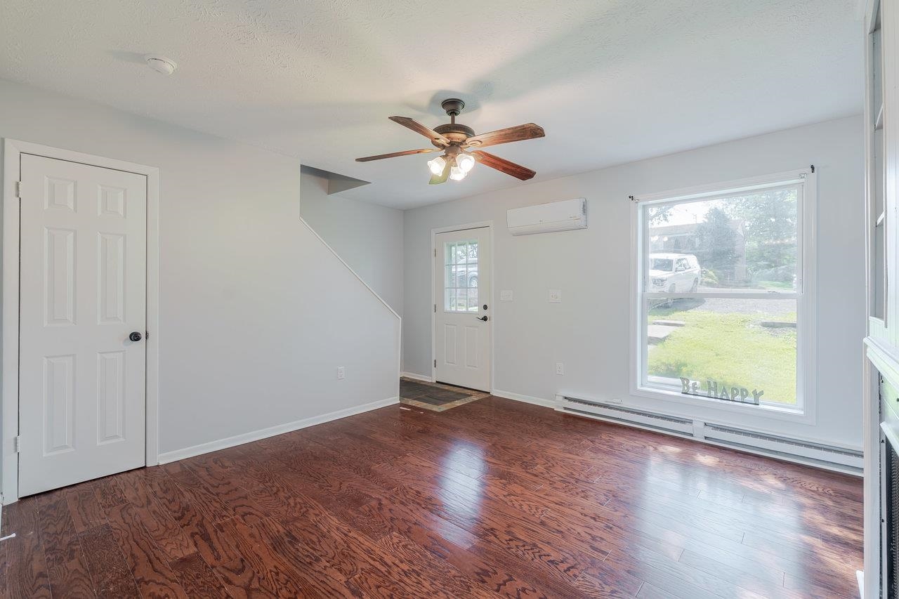 136 ATLANTIC AVE, BROADWAY, Virginia 22815, 2 Bedrooms Bedrooms, ,1 BathroomBathrooms,Residential,136 ATLANTIC AVE,665322 MLS # 665322