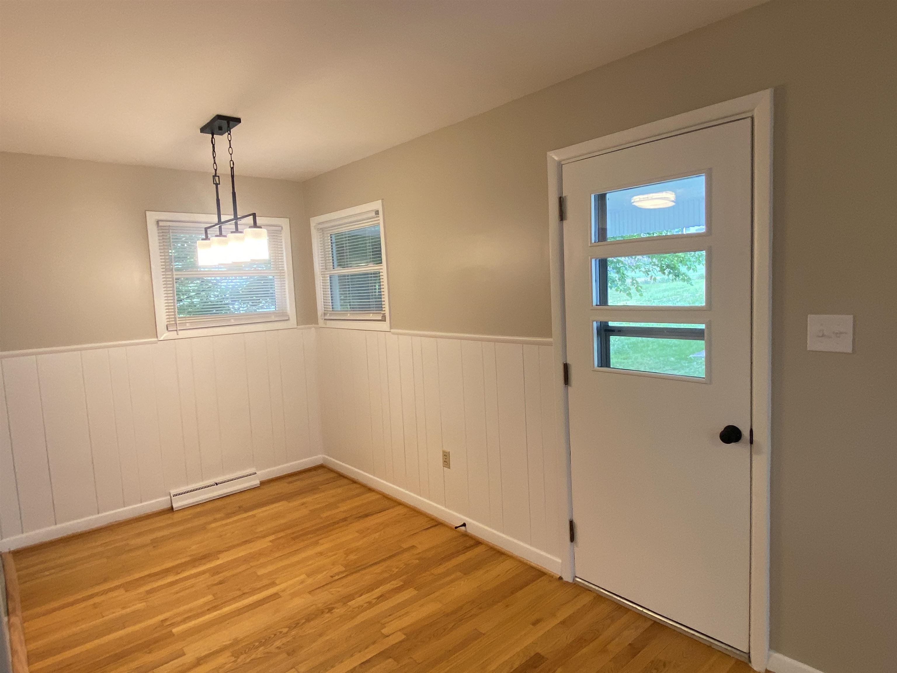 2516 S SHARLAINE DR, STAUNTON, Virginia 24401, 3 Bedrooms Bedrooms, ,2 BathroomsBathrooms,Residential,2516 S Sharlaine,2516 S SHARLAINE DR,665323 MLS # 665323