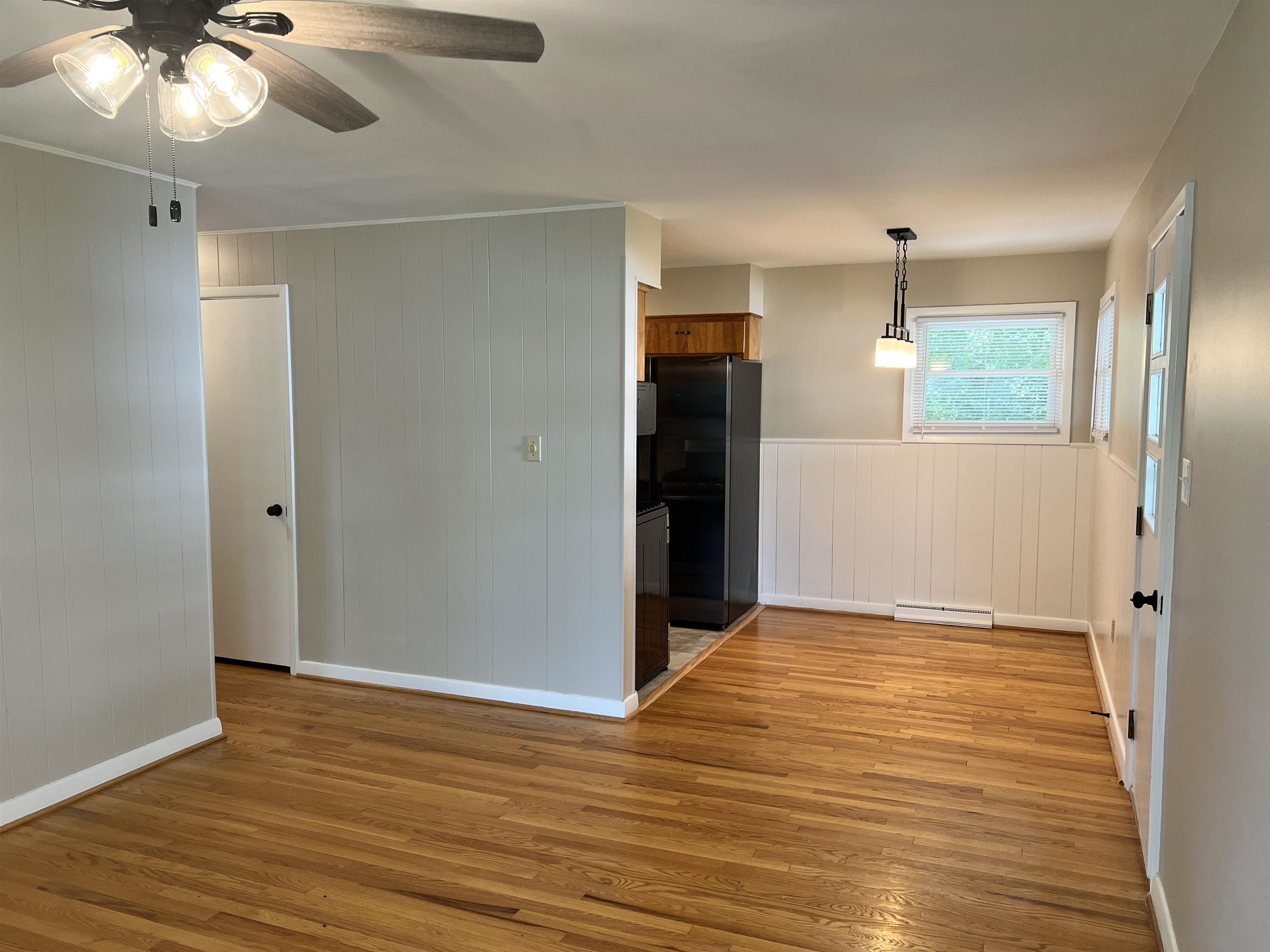 2516 S SHARLAINE DR, STAUNTON, Virginia 24401, 3 Bedrooms Bedrooms, ,2 BathroomsBathrooms,Residential,2516 S Sharlaine,2516 S SHARLAINE DR,665323 MLS # 665323