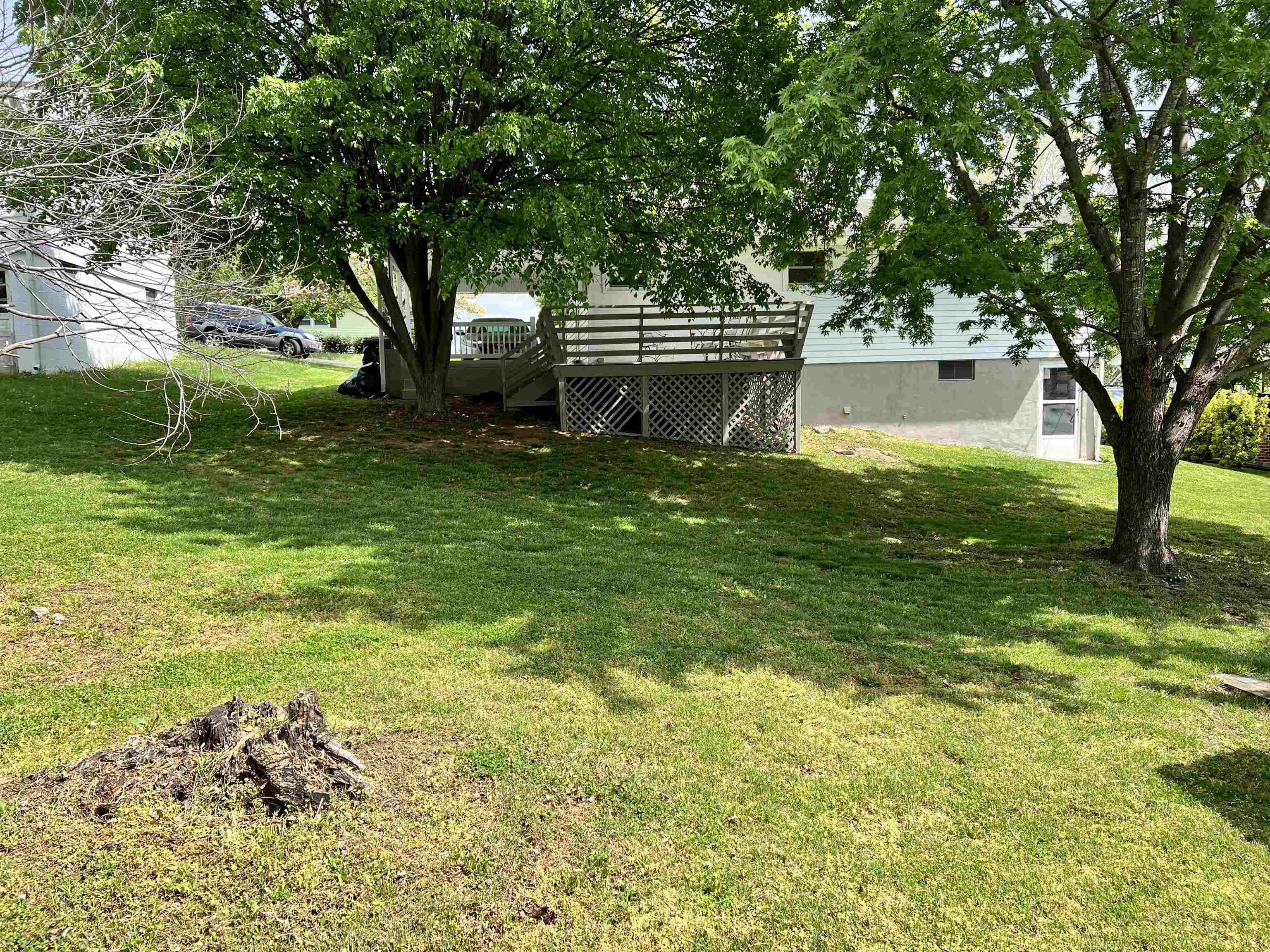 2516 S SHARLAINE DR, STAUNTON, Virginia 24401, 3 Bedrooms Bedrooms, ,2 BathroomsBathrooms,Residential,2516 S Sharlaine,2516 S SHARLAINE DR,665323 MLS # 665323