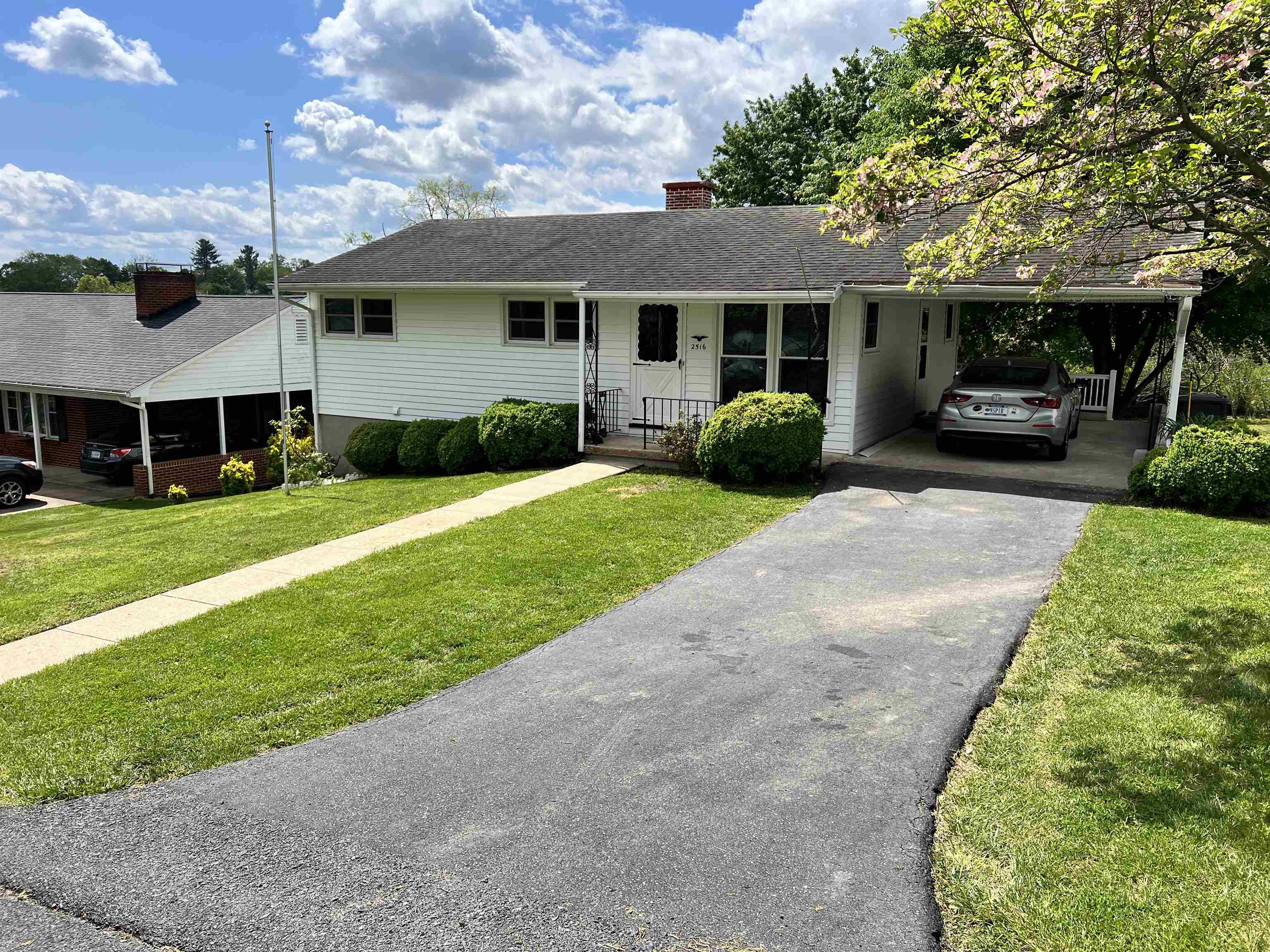 2516 S SHARLAINE DR, STAUNTON, Virginia 24401, 3 Bedrooms Bedrooms, ,2 BathroomsBathrooms,Residential,2516 S Sharlaine,2516 S SHARLAINE DR,665323 MLS # 665323