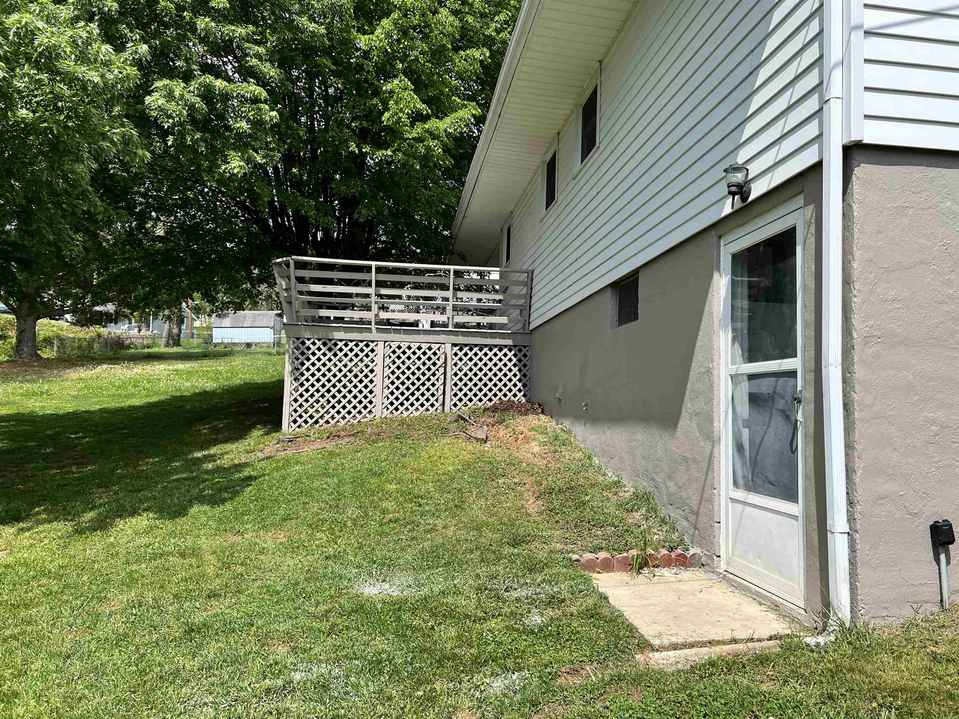 2516 S SHARLAINE DR, STAUNTON, Virginia 24401, 3 Bedrooms Bedrooms, ,2 BathroomsBathrooms,Residential,2516 S Sharlaine,2516 S SHARLAINE DR,665323 MLS # 665323