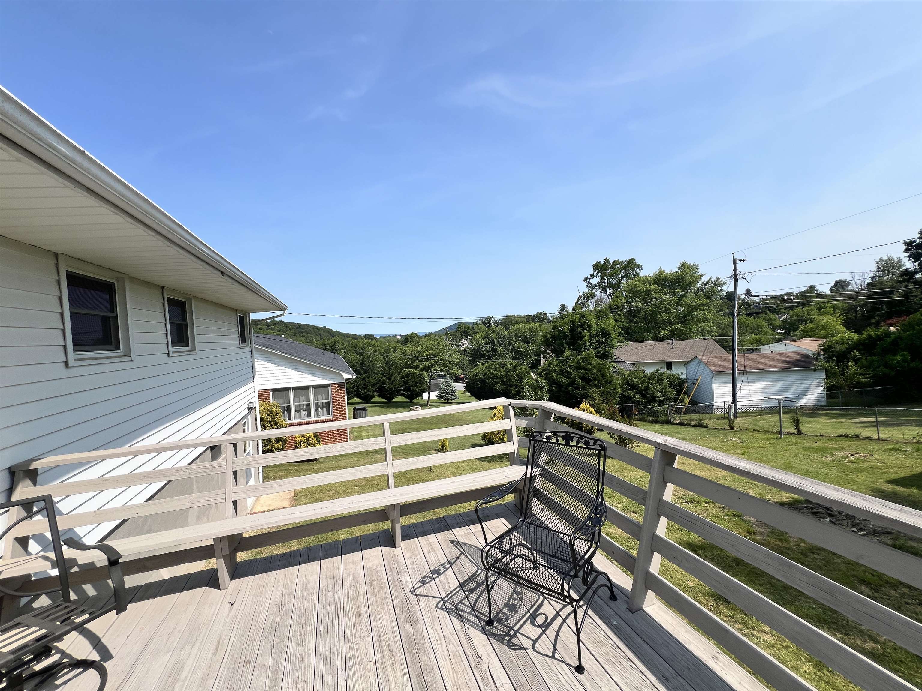 2516 S SHARLAINE DR, STAUNTON, Virginia 24401, 3 Bedrooms Bedrooms, ,2 BathroomsBathrooms,Residential,2516 S Sharlaine,2516 S SHARLAINE DR,665323 MLS # 665323