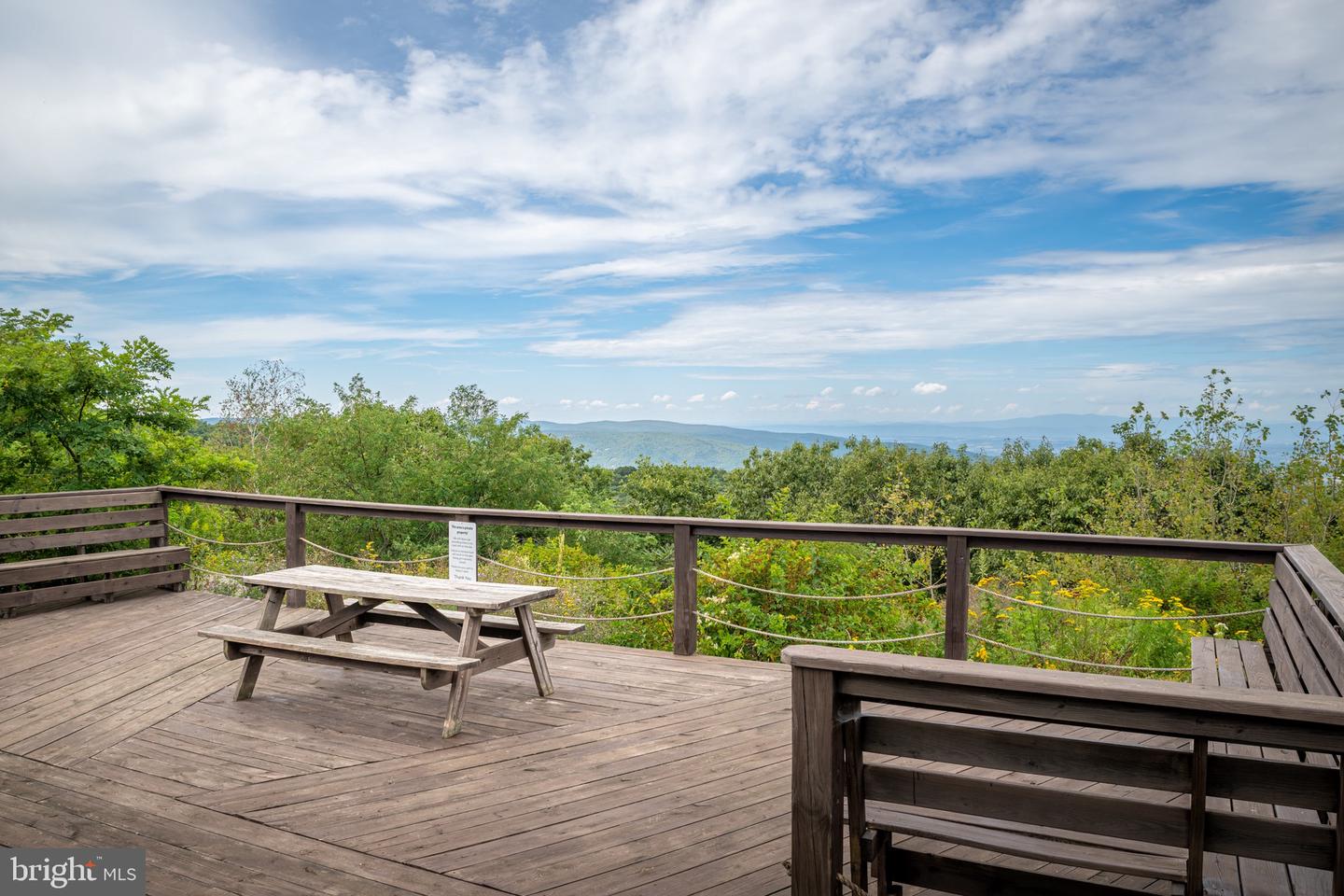 1545 CLIFFS, ROSELAND, Virginia 22967, 1 Bedroom Bedrooms, ,2 BathroomsBathrooms,Residential,For sale,1545 CLIFFS,VANL2000540 MLS # VANL2000540