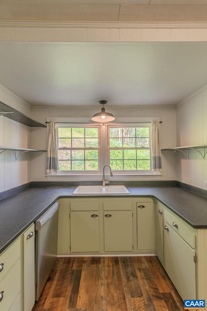 551 BREMO RD, BREMO BLUFF, Virginia 23022, 2 Bedrooms Bedrooms, ,1 BathroomBathrooms,Residential,For sale,551 BREMO RD,663674 MLS # 663674