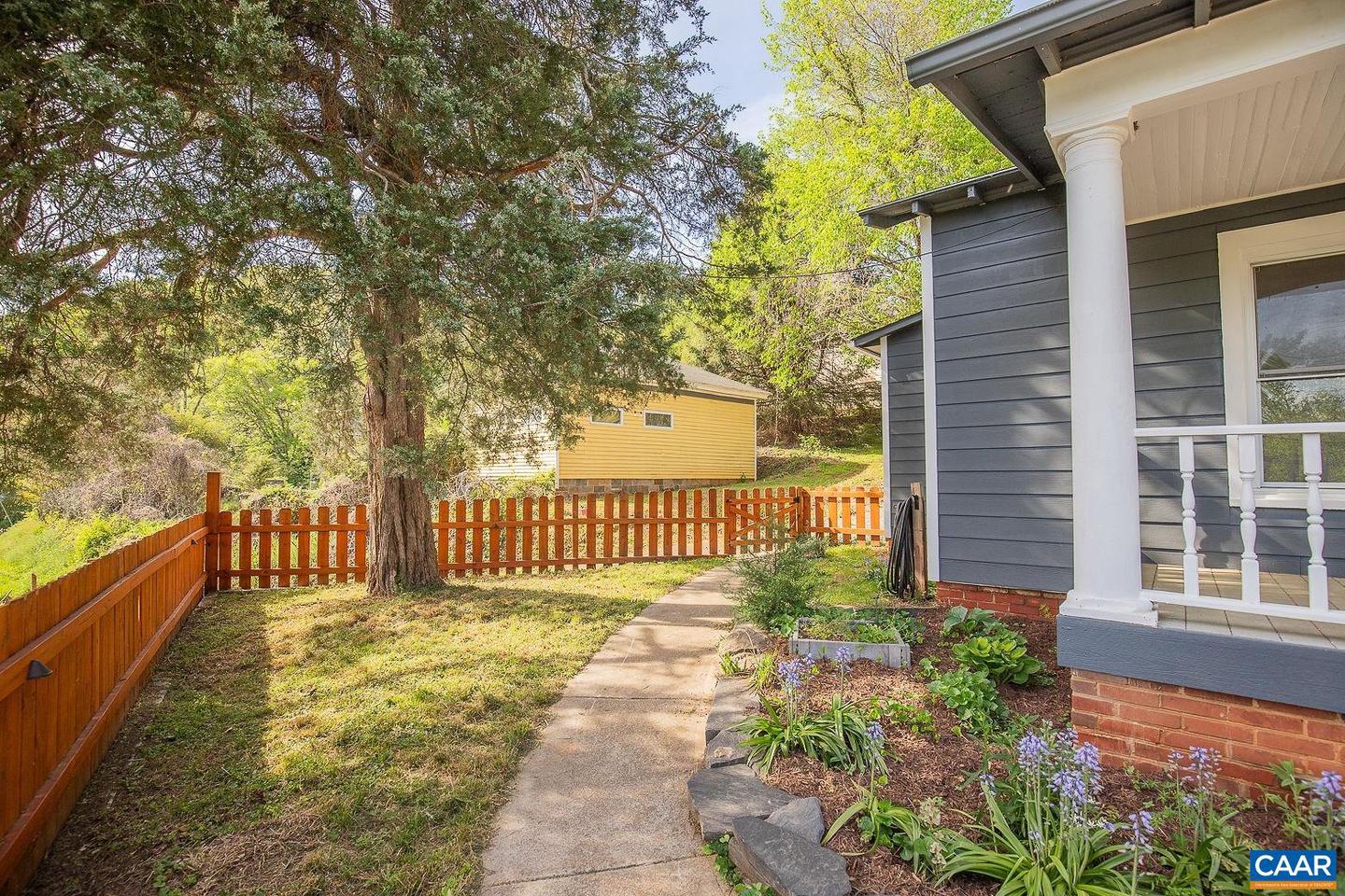 551 BREMO RD, BREMO BLUFF, Virginia 23022, 2 Bedrooms Bedrooms, ,1 BathroomBathrooms,Residential,For sale,551 BREMO RD,663674 MLS # 663674