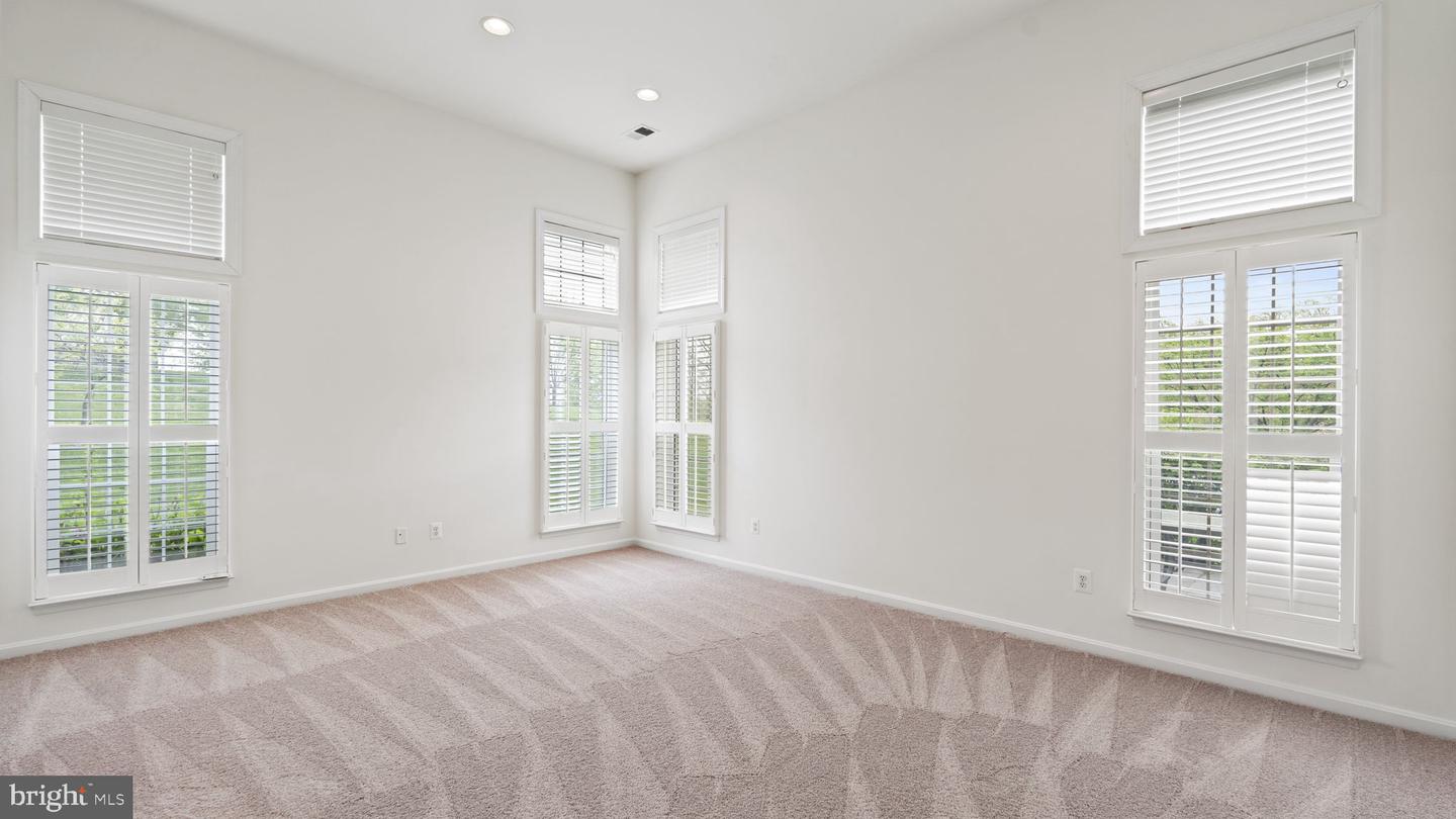 4049 HISTORIC VIRGINIA CT, DUMFRIES, Virginia 22025, 3 Bedrooms Bedrooms, ,3 BathroomsBathrooms,Residential,For sale,4049 HISTORIC VIRGINIA CT,VAPW2093314 MLS # VAPW2093314