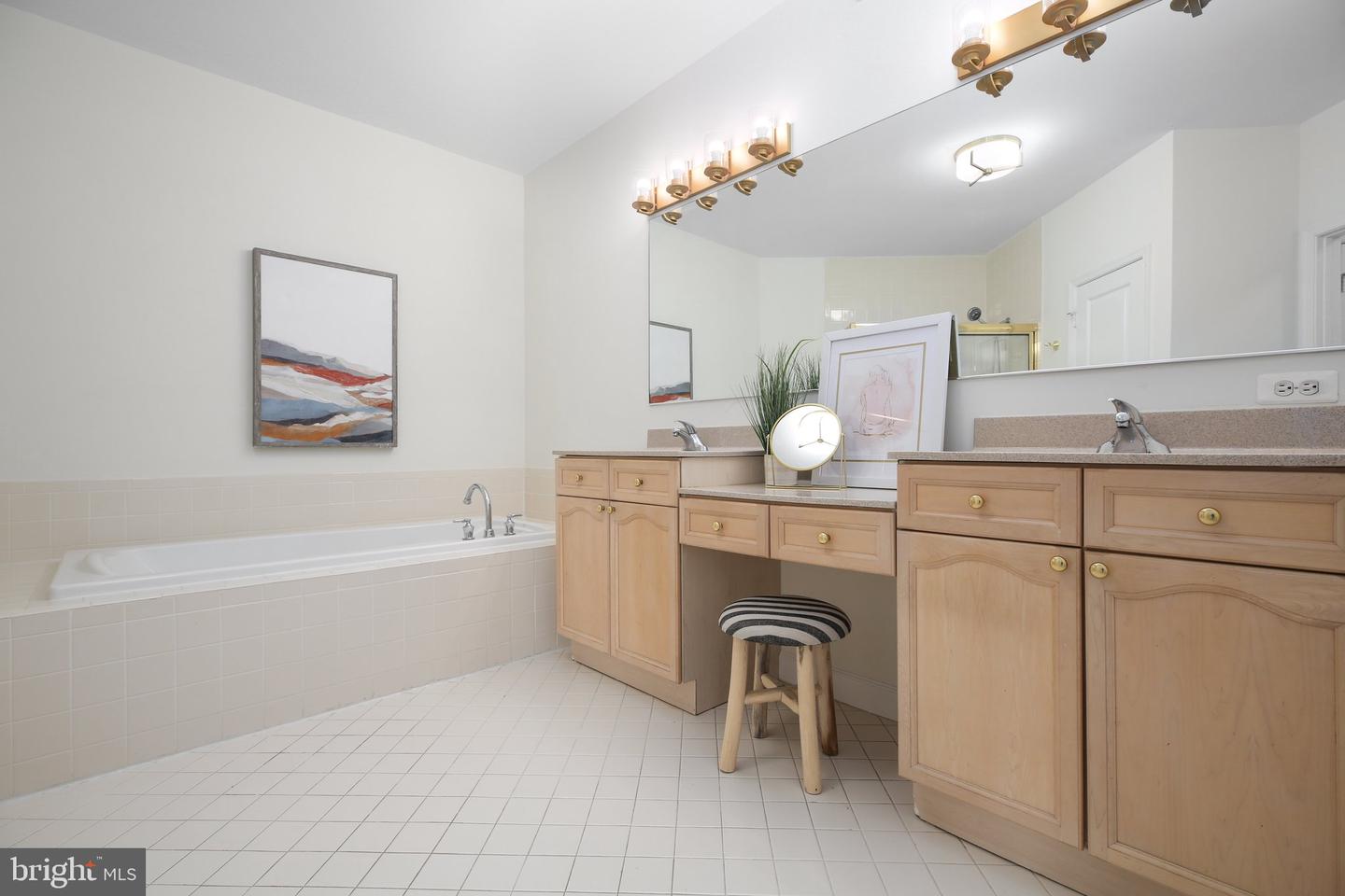500 BELMONT BAY DR #415, WOODBRIDGE, Virginia 22191, 2 Bedrooms Bedrooms, ,2 BathroomsBathrooms,Residential,For sale,500 BELMONT BAY DR #415,VAPW2094050 MLS # VAPW2094050