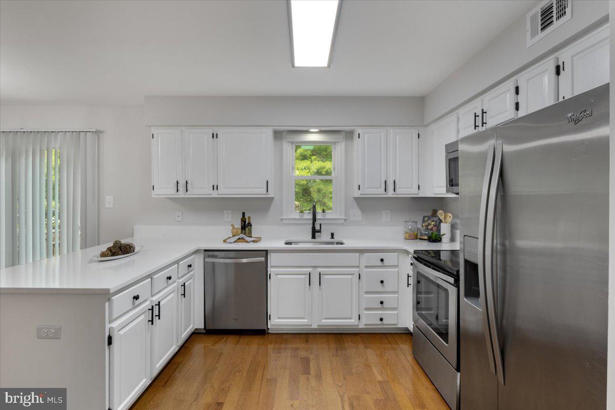 4504 SAWGRASS CT, ALEXANDRIA, Virginia 22312, 3 Bedrooms Bedrooms, ,2 BathroomsBathrooms,Residential,For sale,4504 SAWGRASS CT,VAFX2240826 MLS # VAFX2240826