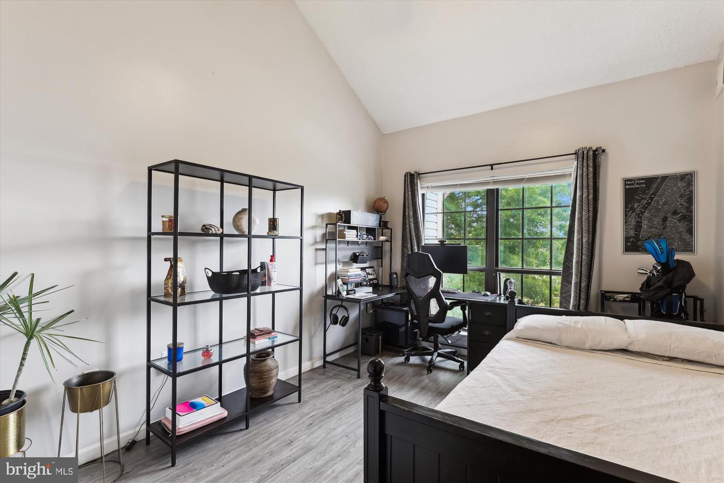 6902-K MARY CAROLINE CIR #6902K, ALEXANDRIA, Virginia 22310, 2 Bedrooms Bedrooms, ,2 BathroomsBathrooms,Residential,For sale,6902-K MARY CAROLINE CIR #6902K,VAFX2240936 MLS # VAFX2240936