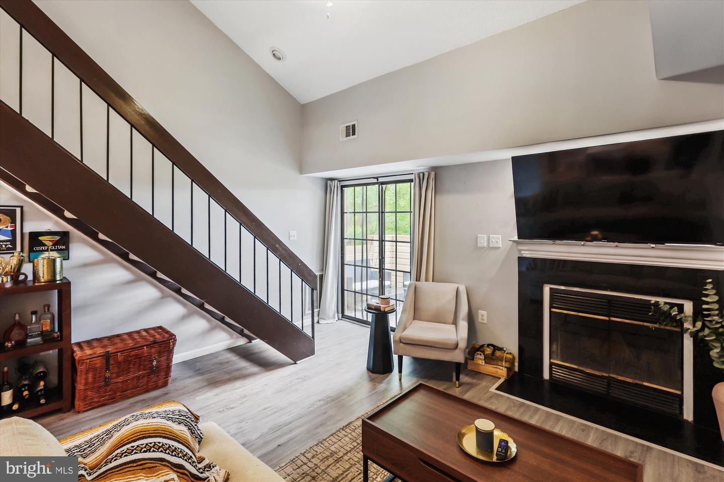 6902-K MARY CAROLINE CIR #6902K, ALEXANDRIA, Virginia 22310, 2 Bedrooms Bedrooms, ,2 BathroomsBathrooms,Residential,For sale,6902-K MARY CAROLINE CIR #6902K,VAFX2240936 MLS # VAFX2240936