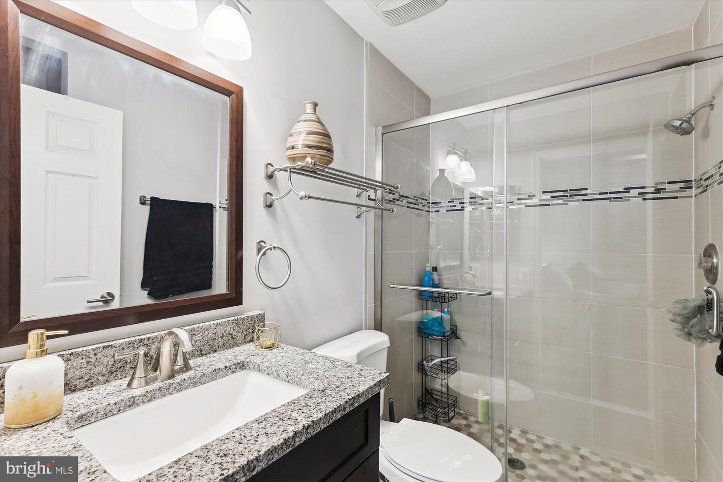6902-K MARY CAROLINE CIR #6902K, ALEXANDRIA, Virginia 22310, 2 Bedrooms Bedrooms, ,2 BathroomsBathrooms,Residential,For sale,6902-K MARY CAROLINE CIR #6902K,VAFX2240936 MLS # VAFX2240936