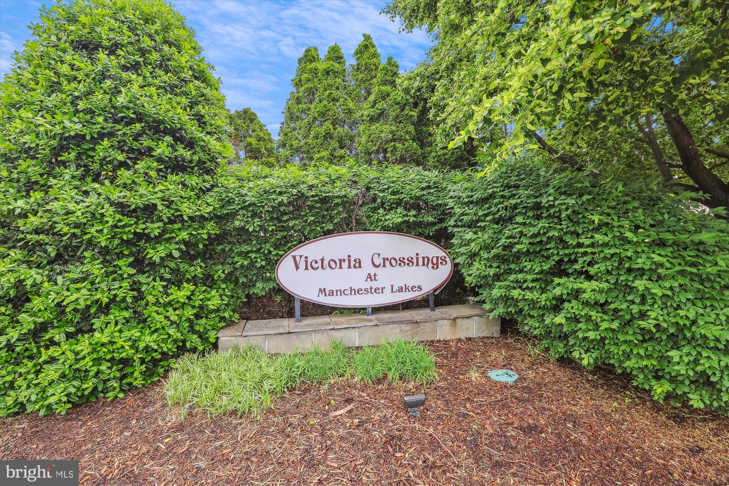 6902-K MARY CAROLINE CIR #6902K, ALEXANDRIA, Virginia 22310, 2 Bedrooms Bedrooms, ,2 BathroomsBathrooms,Residential,For sale,6902-K MARY CAROLINE CIR #6902K,VAFX2240936 MLS # VAFX2240936